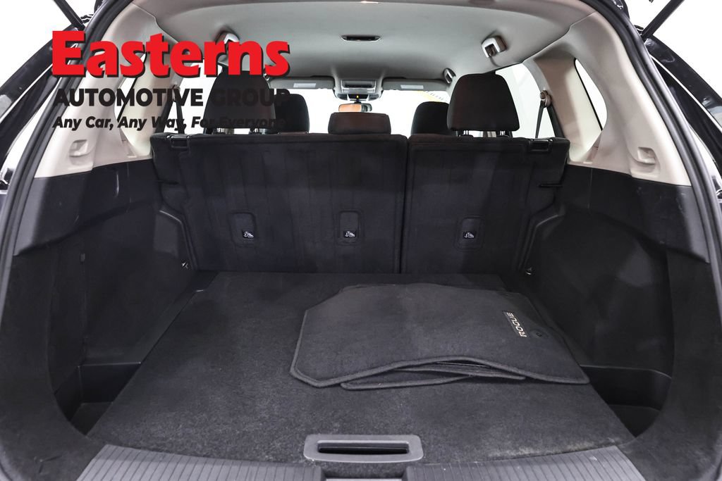 Used 2024 Nissan Rogue S AWD/4WD image 9