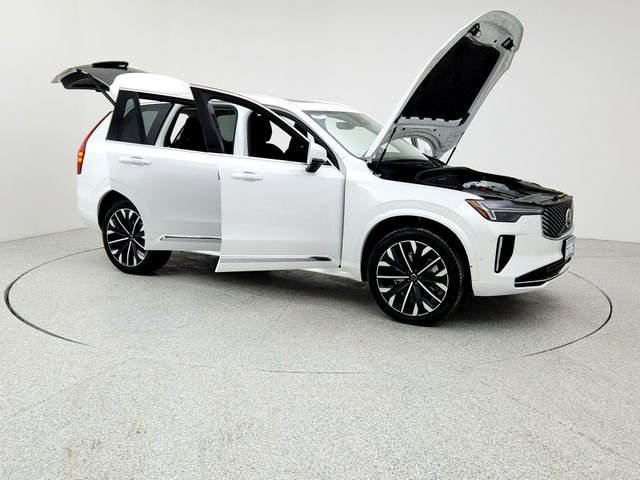 New 2025 Volvo XC90 B6 Plus w/ Protection Package Premier image 10