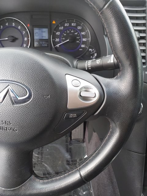 Used 2015 INFINITI QX70 AWD w/ Premium Package image 27