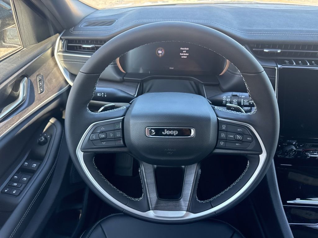 New 2025 Jeep Grand Cherokee Limited image 17