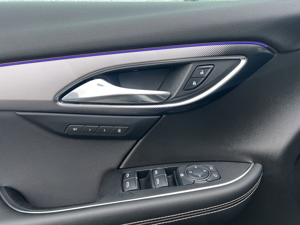 Used 2024 Buick Envision Sport Touring image 9