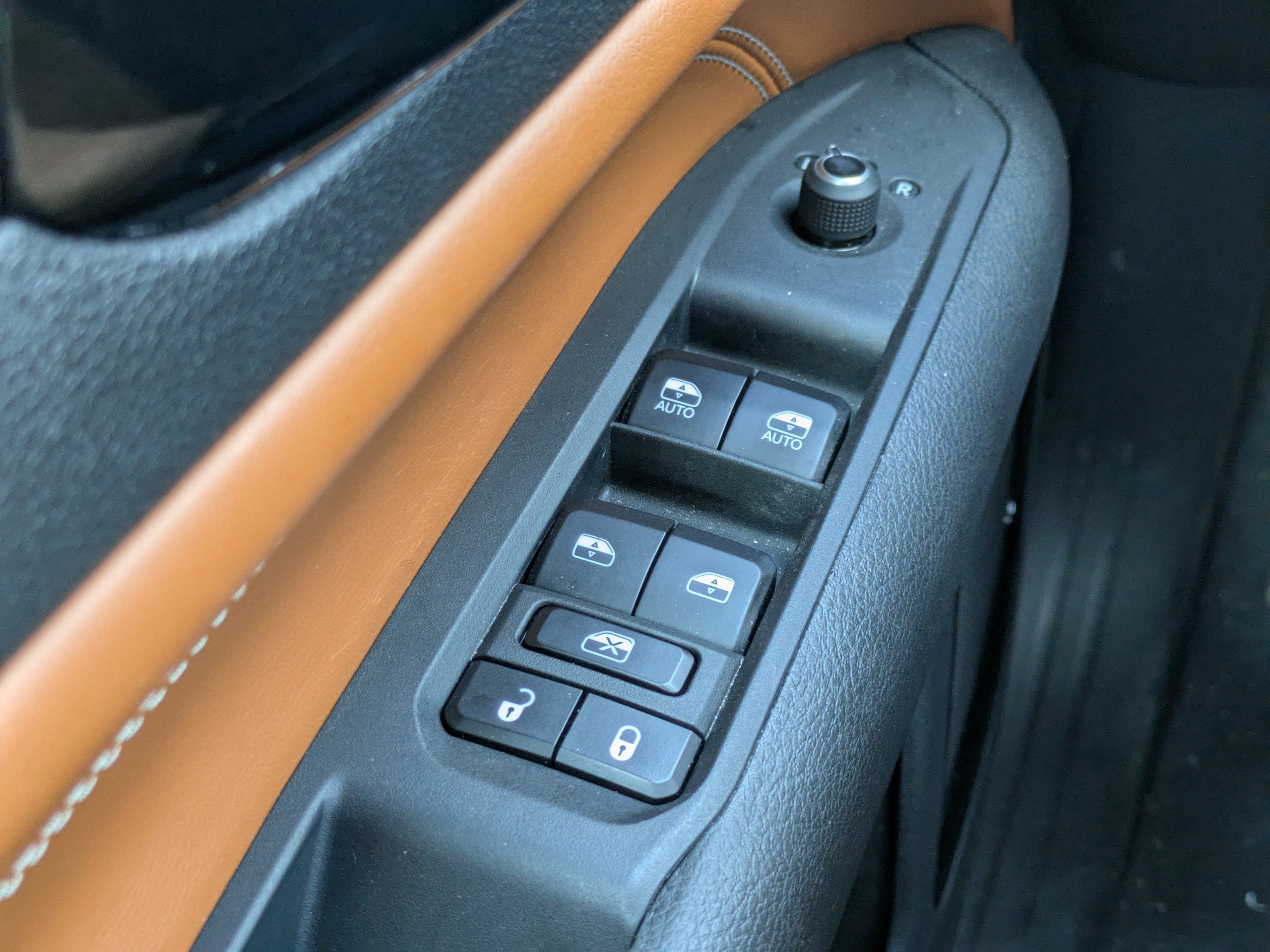 Used 2024 Jeep Compass Limited w/ Elite Group AWD/4WD image 18