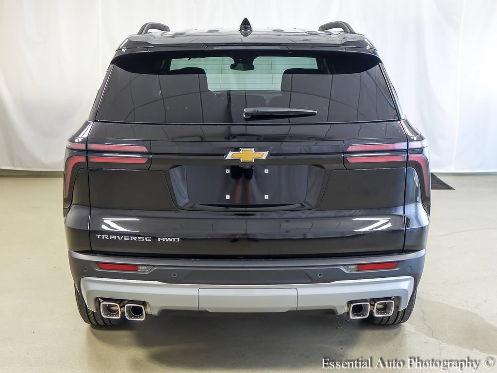New 2026 Chevrolet Traverse LT w/ LPO, Floor Liner Package AWD/4WD image 6