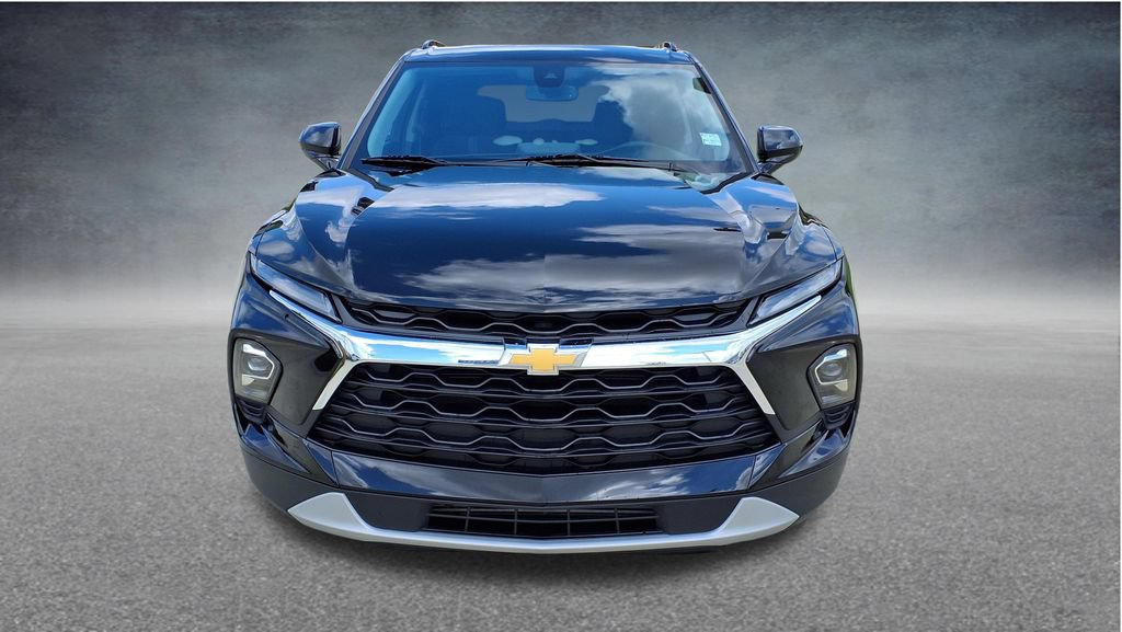 Used 2024 Chevrolet Blazer LT w/ Convenience Package FWD image 2