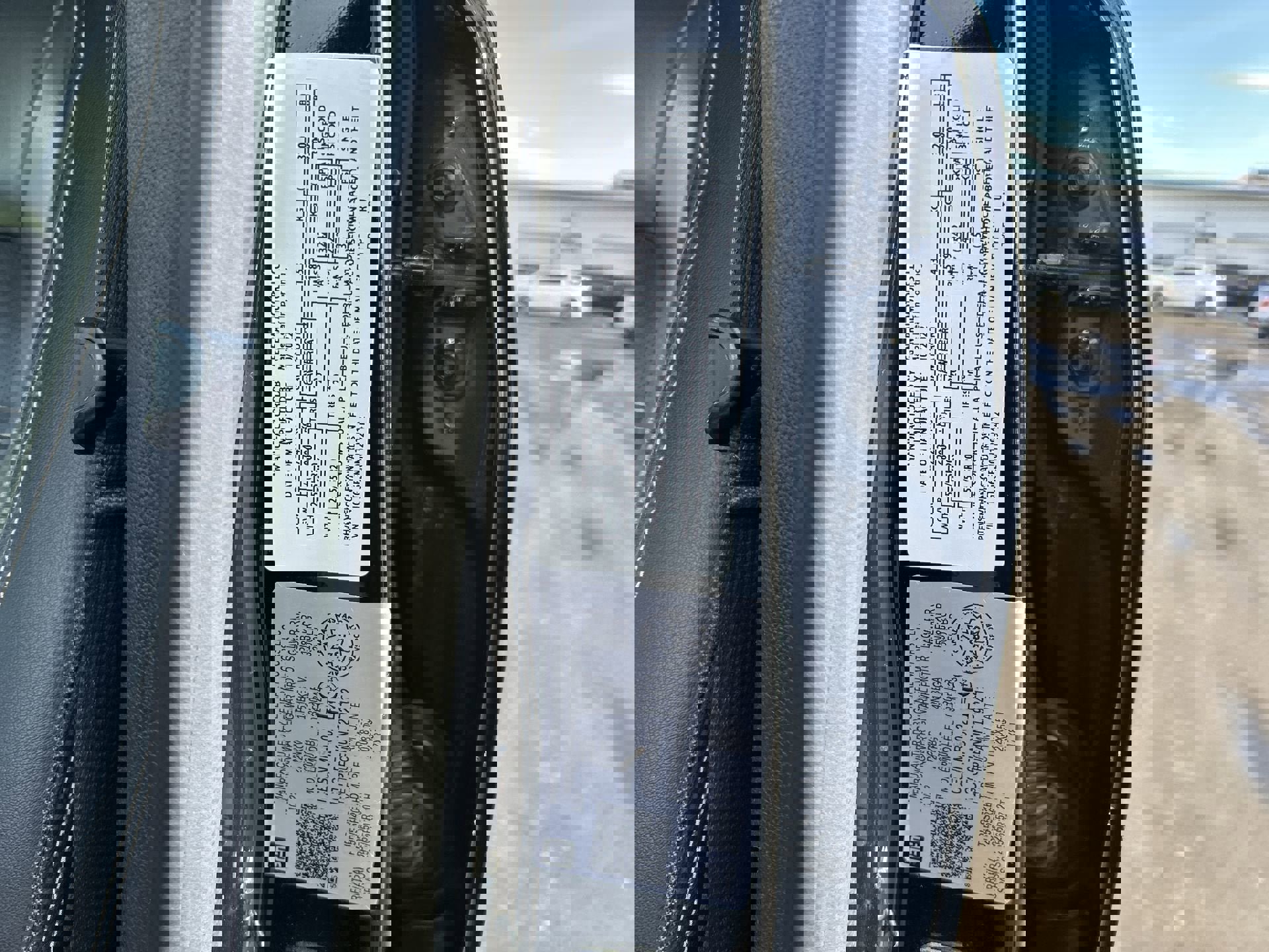 Used 2022 GMC Canyon Denali w/ Denali Black Edition Package image 28