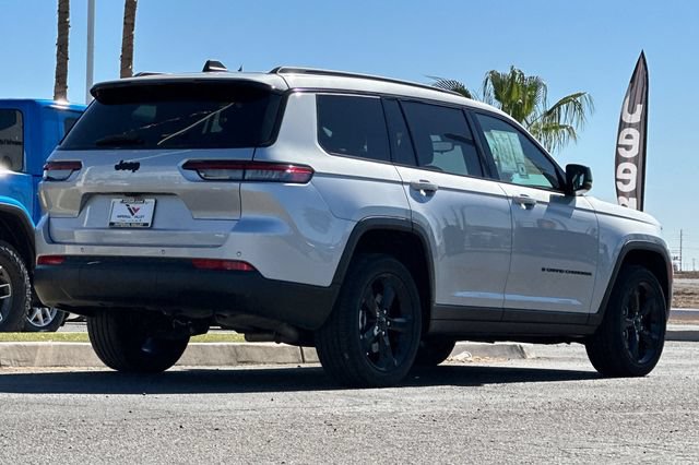 Certified 2023 Jeep Grand Cherokee L Laredo RWD image 7