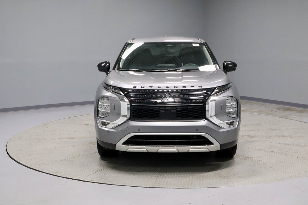 Used 2022 Mitsubishi Outlander SE image 6