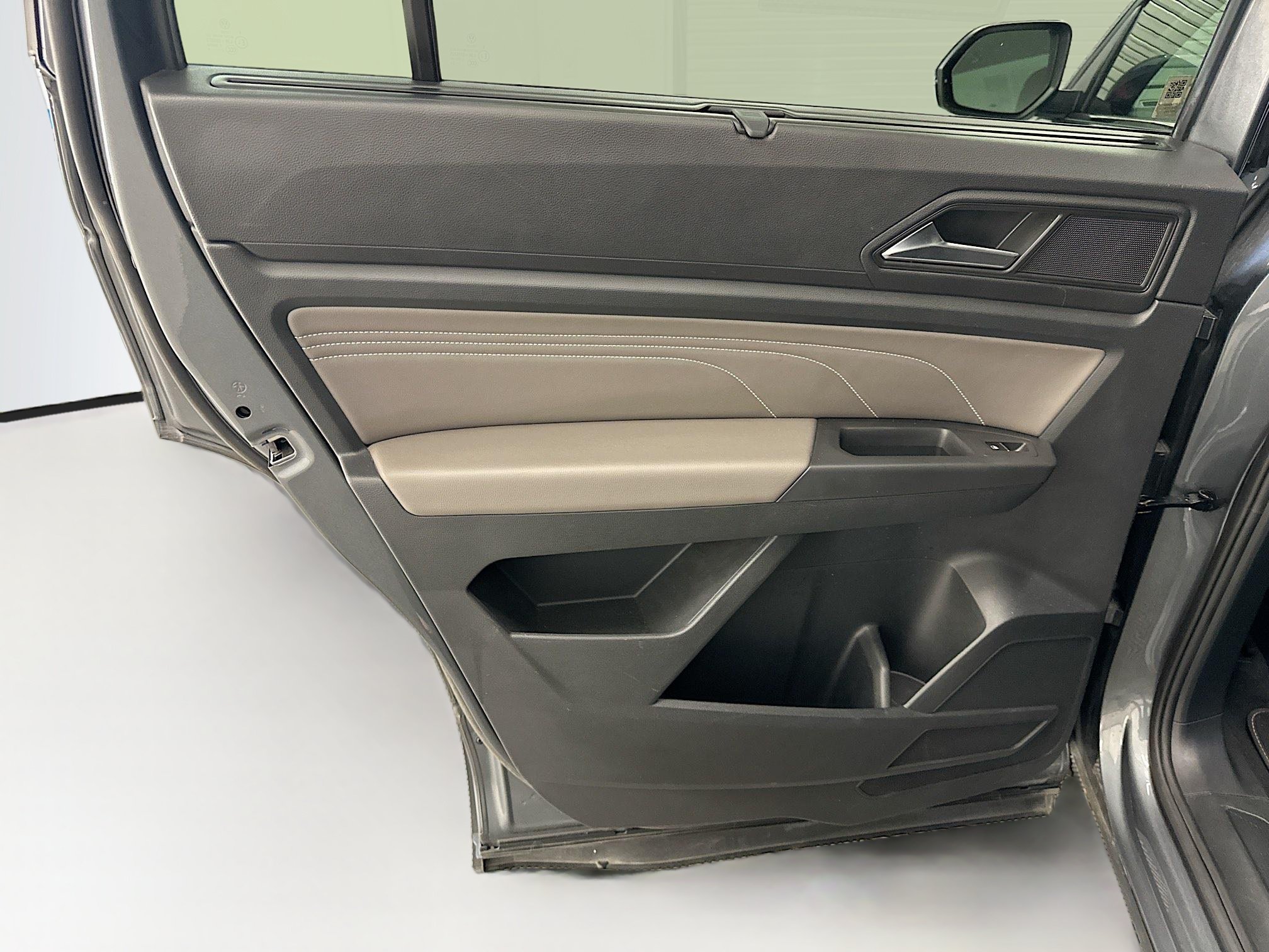 Used 2023 Volkswagen Atlas SE AWD/4WD image 26