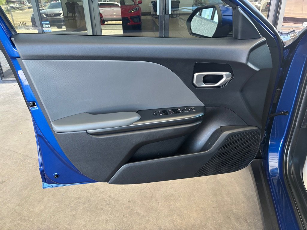 Used 2025 Kia K4 LX FWD image 18