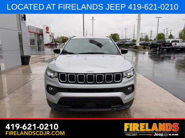 Used 2024 Jeep Compass Latitude AWD/4WD image 17