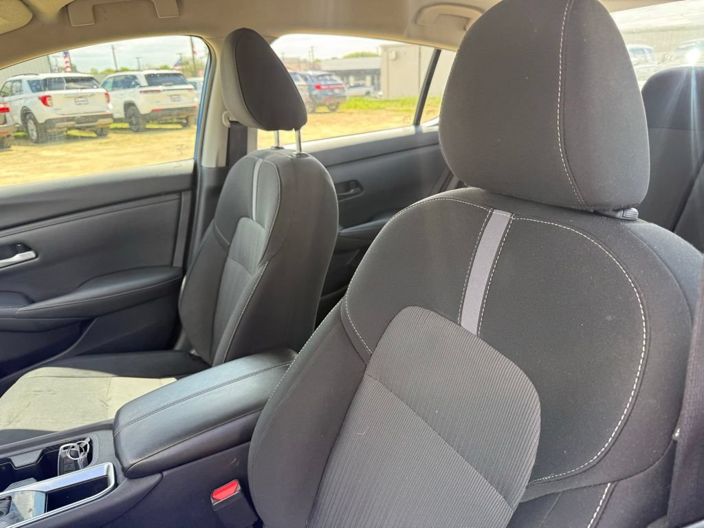 Used 2025 Nissan Sentra SV FWD image 23