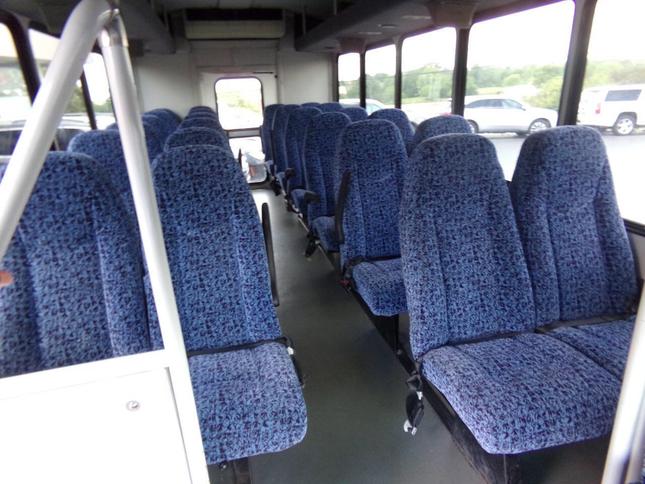 Used 2012 Ford E-450 and Econoline 450 Super Duty w/ Shuttle Bus Prep Pkg image 11