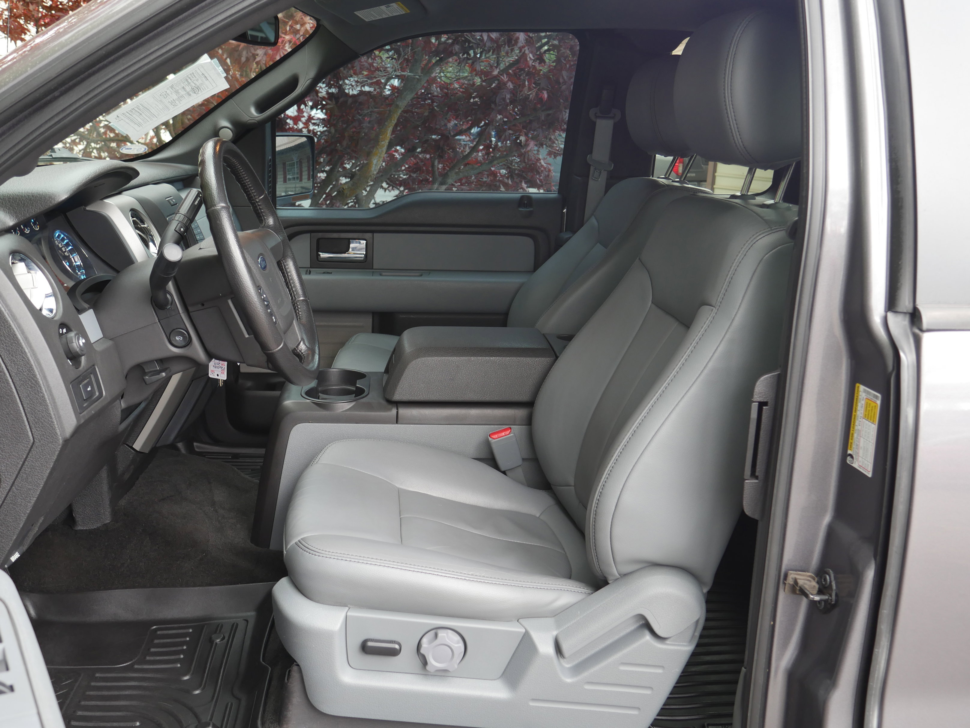 Used 2014 Ford F150 XLT w/ Equipment Group 302A Luxury AWD/4WD image 3