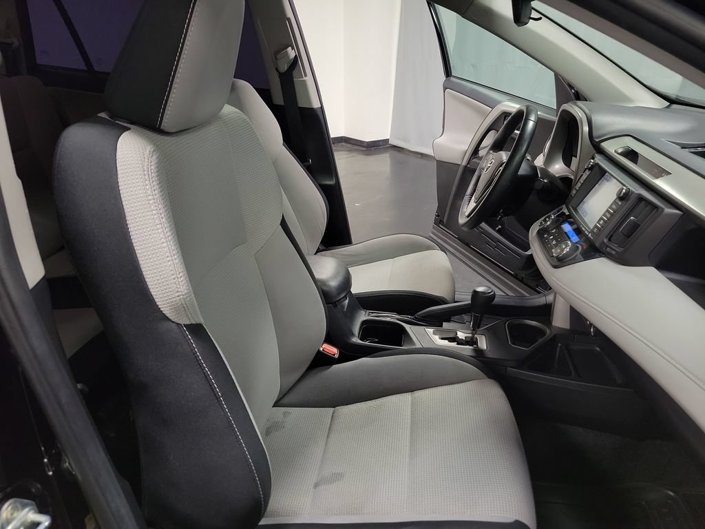 Used 2018 Toyota RAV4 XLE FWD image 22