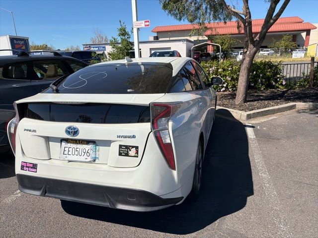 Used 2016 Toyota Prius Three Touring w/ Preferred Accessory Package image 10