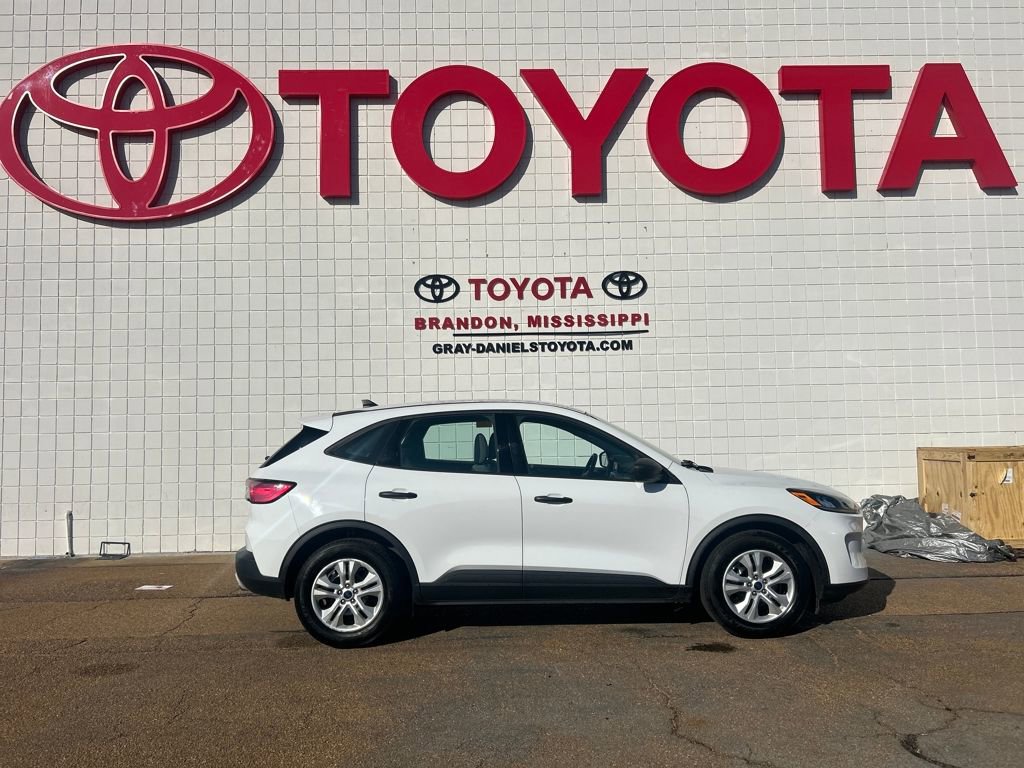 Used 2020 Ford Escape S image 4