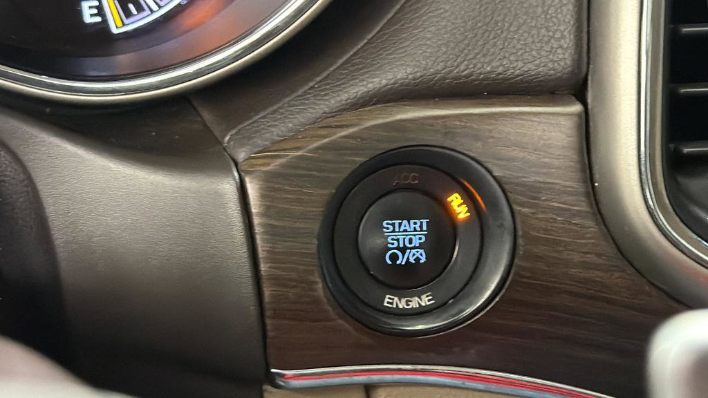 Used 2015 Jeep Grand Cherokee Overland image 24