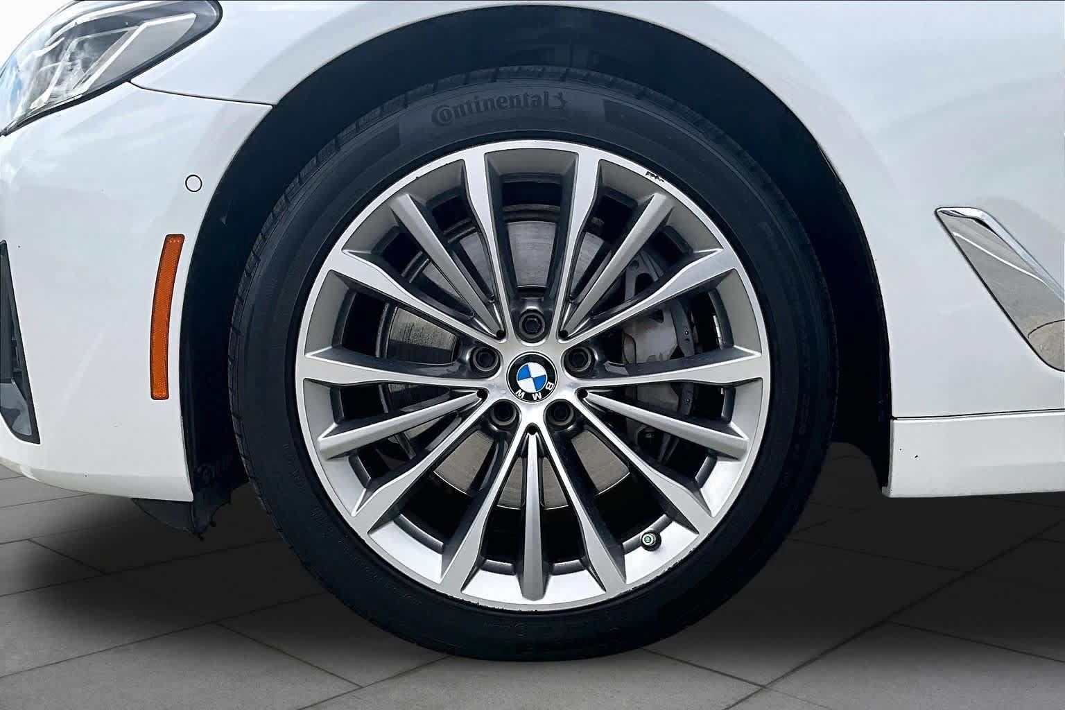 Used 2021 BMW 540i w/ Premium Package RWD image 10