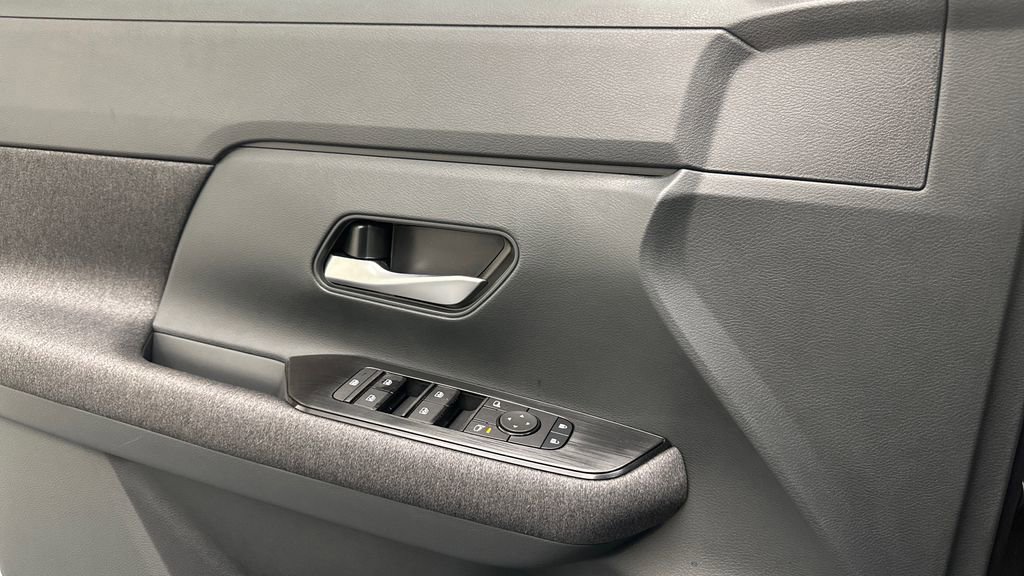 New 2026 Nissan Kicks SV w/ SV Premium Package image 18