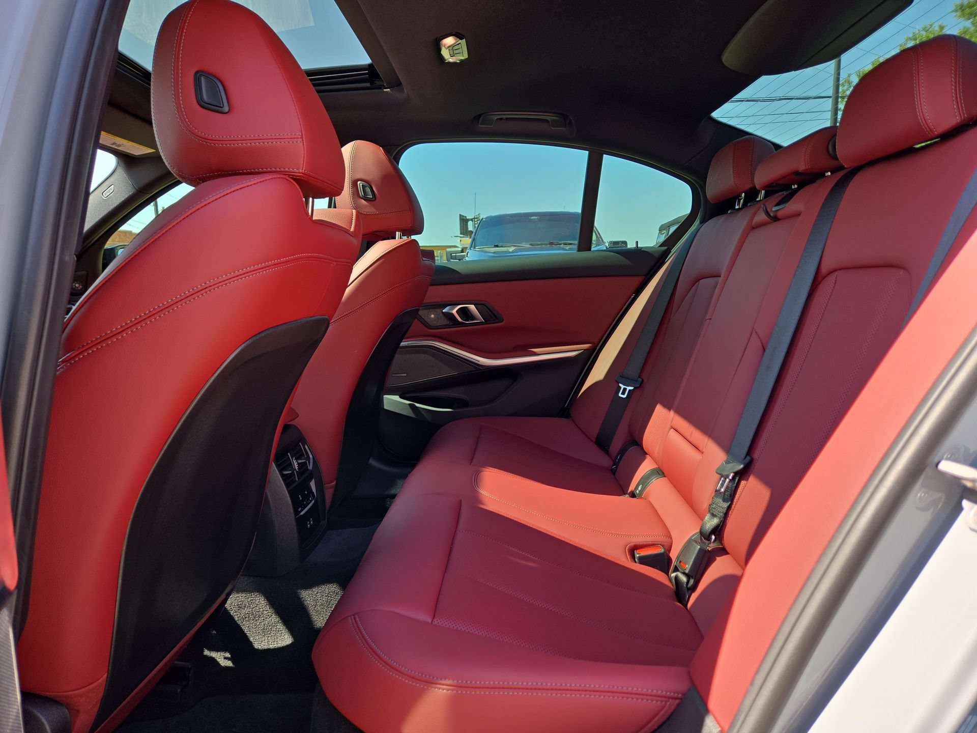 Used 2025 BMW M340i RWD image 13