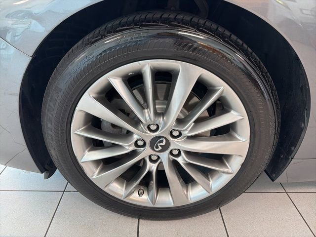 Used 2019 INFINITI Q50 Luxe w/ Essential Package (3.0T Luxe) image 11