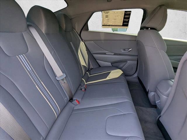 Used 2025 Hyundai Elantra Sport image 18