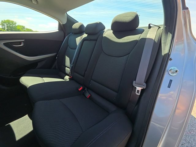 Used 2015 Hyundai Elantra SE w/ Option Group 03 FWD image 28