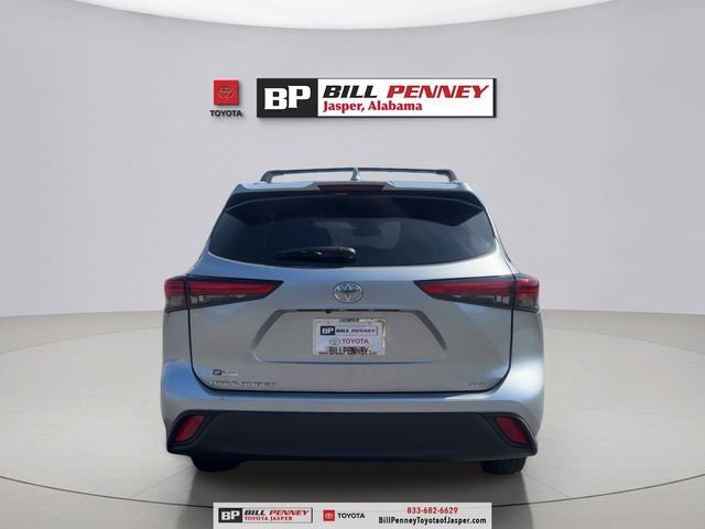 Used 2023 Toyota Highlander XLE image 4