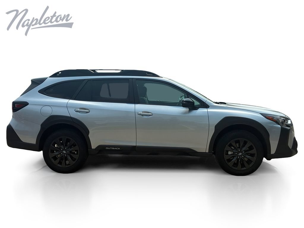 Used 2025 Subaru Outback Onyx Edition AWD/4WD image 7