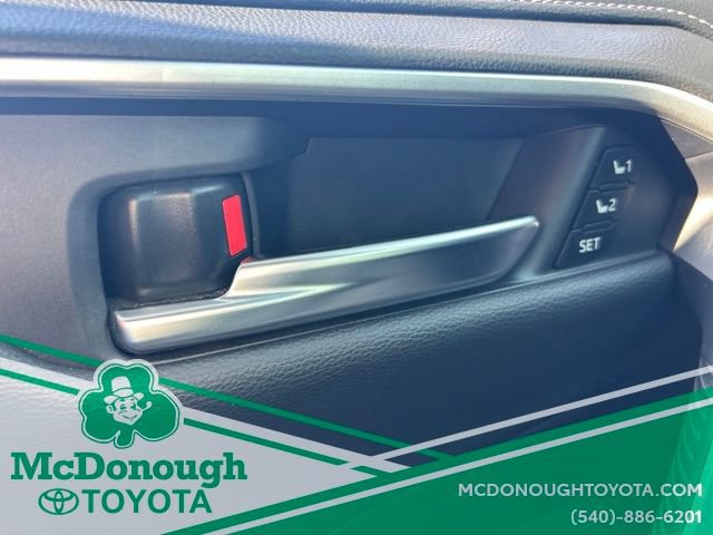 Used 2019 Toyota RAV4 Limited AWD/4WD image 21