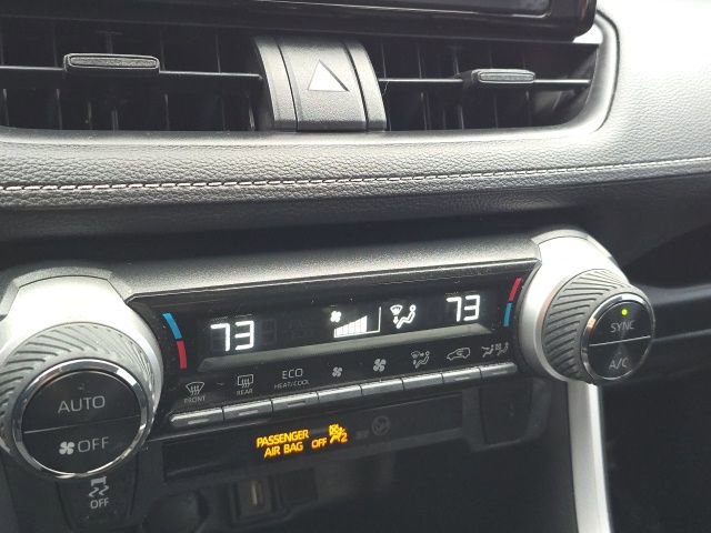 Used 2021 Toyota RAV4 LE image 15