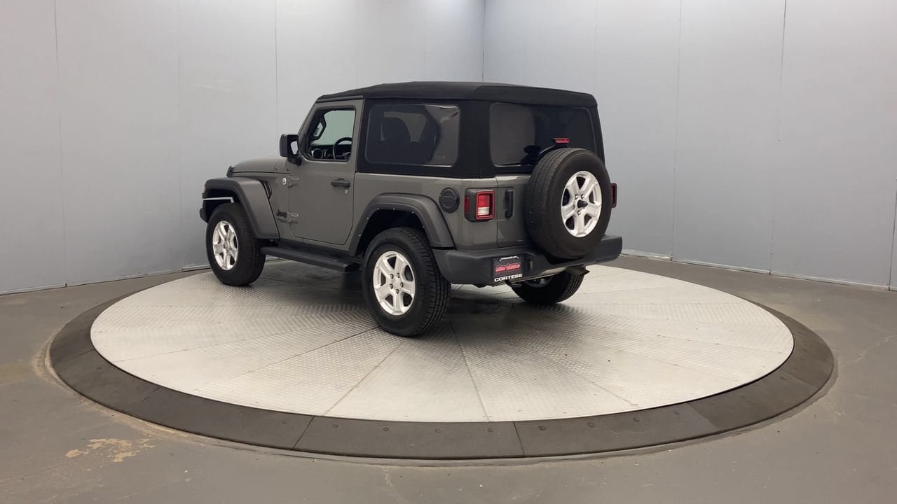 Used 2021 Jeep Wrangler Sport AWD/4WD image 3