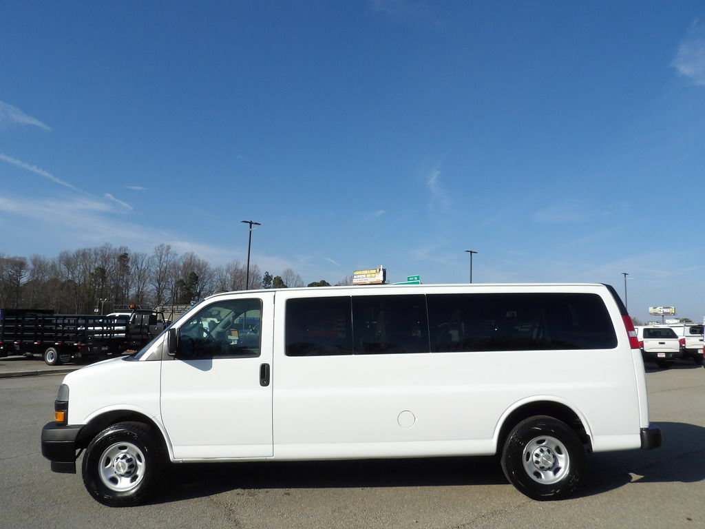 Used 2024 Chevrolet Express 3500 LS RWD image 64