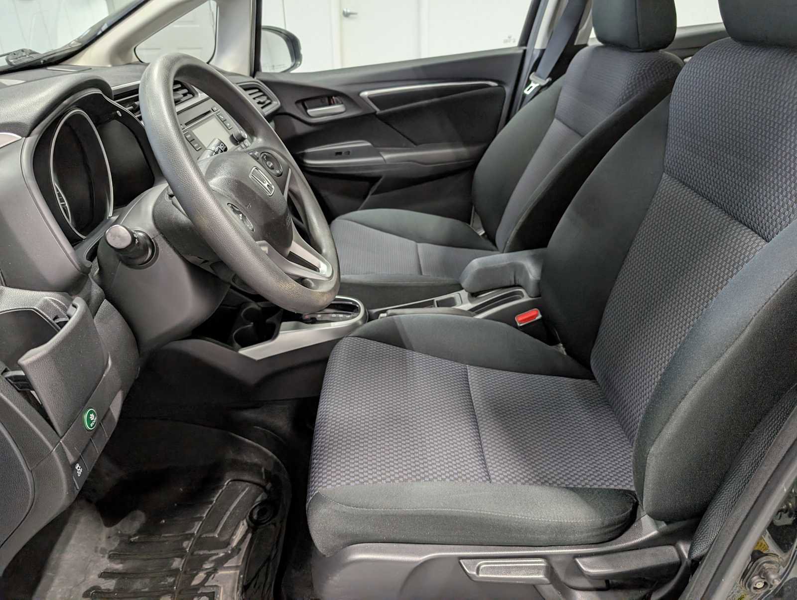 Used 2018 Honda Fit LX image 4