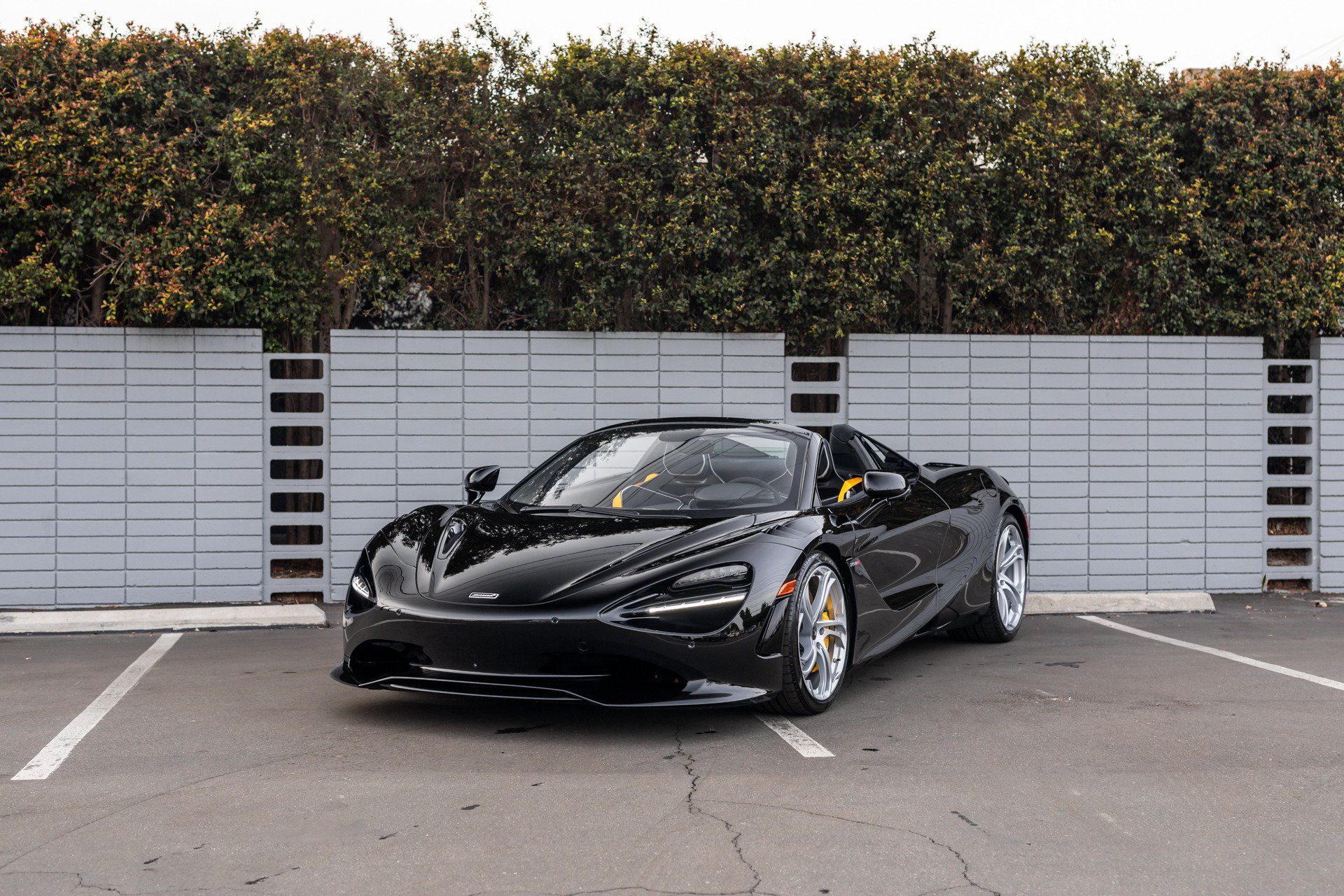Used 2024 McLaren 750S Spider RWD image 17