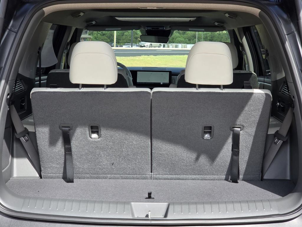 New 2027 Hyundai Santa Fe Limited w/ Tow & Go Package FWD image 6