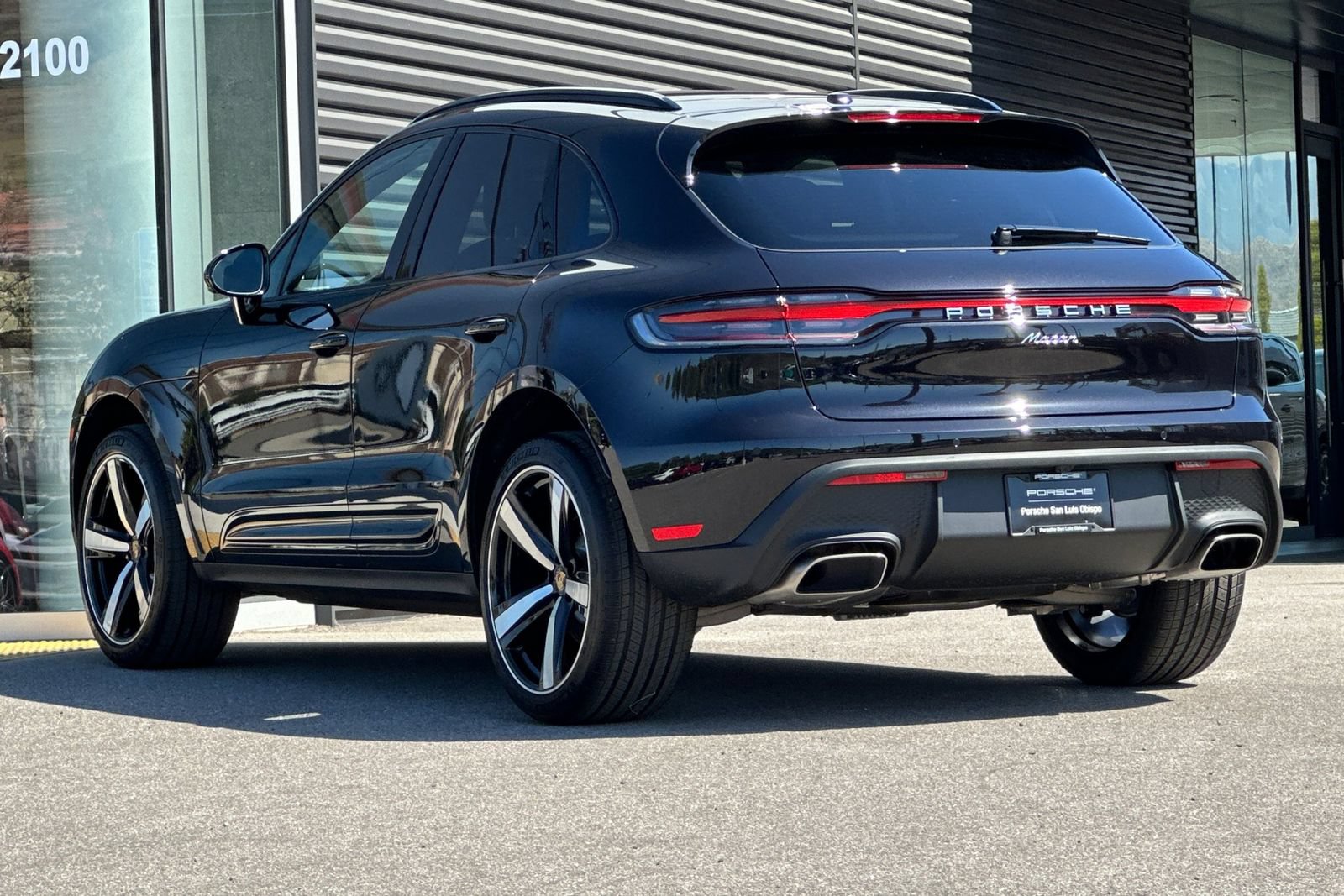 New 2026 Porsche Macan AWD/4WD image 3