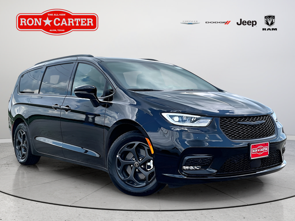 New 2025 Chrysler Pacifica Premium