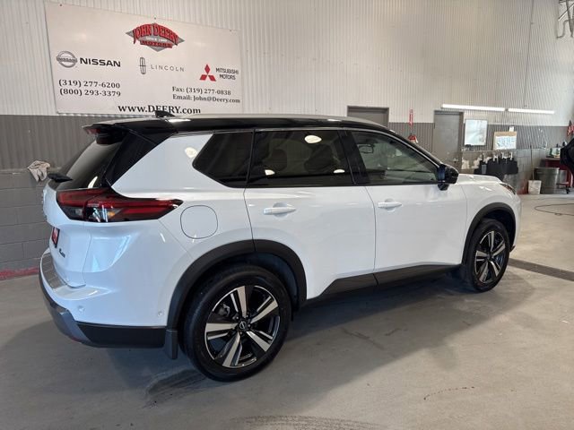 Used 2025 Nissan Rogue SL w/ SL Premium Package AWD/4WD image 4