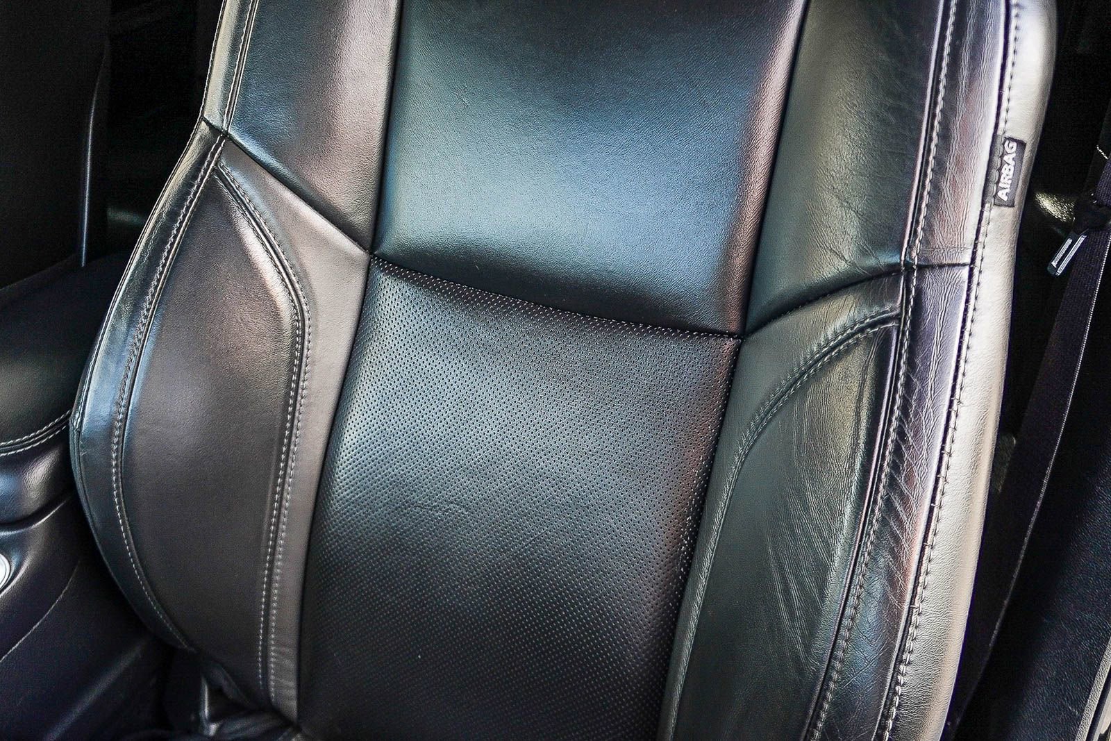 Used 2019 Dodge Challenger SXT w/ Plus Package image 32