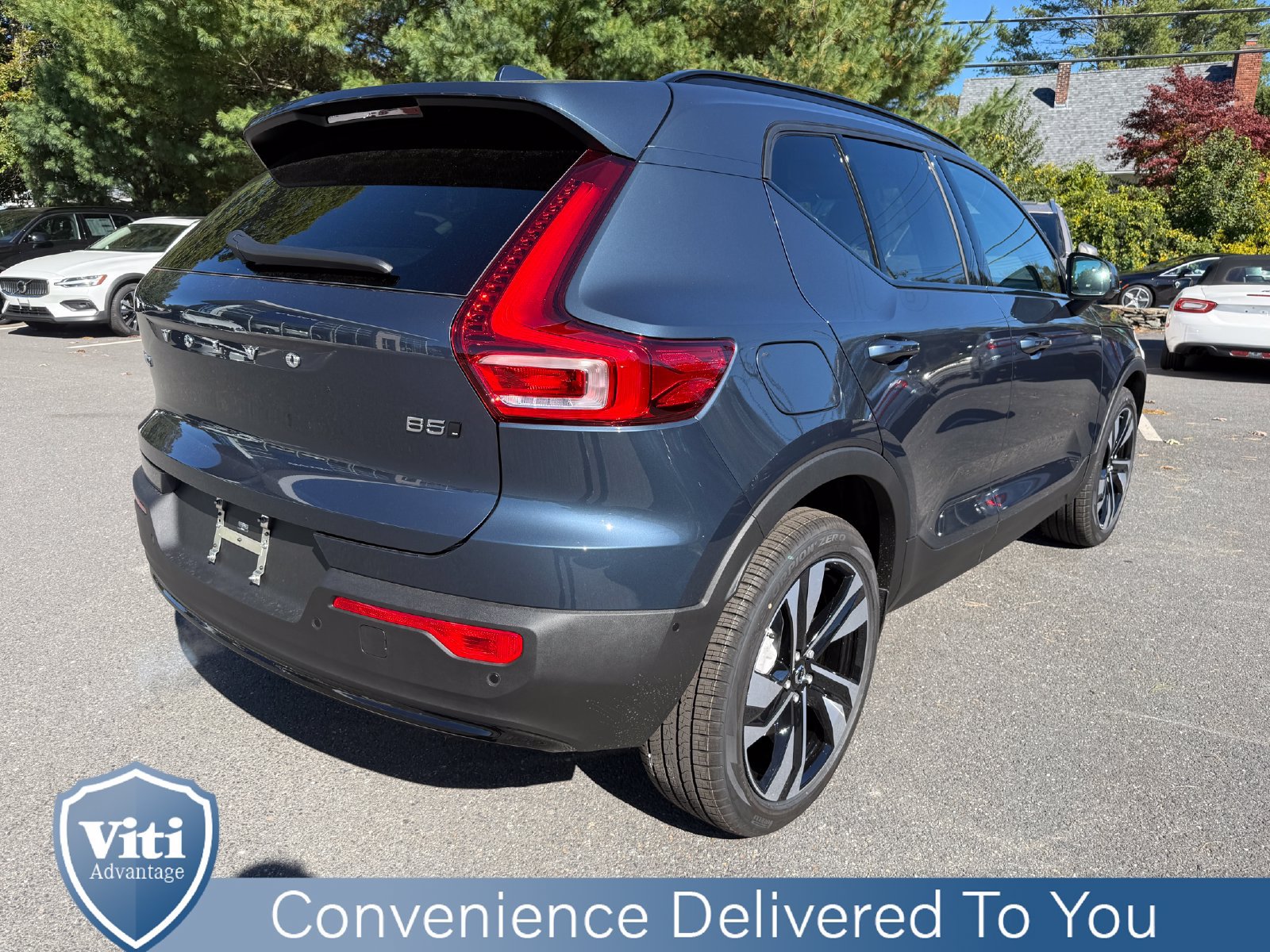 New 2026 Volvo XC40 B5 Ultra w/ Protection Package Premier AWD/4WD image 8
