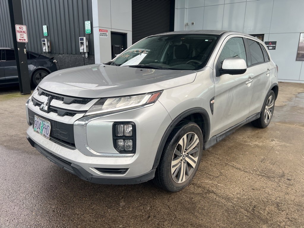 Used 2023 Mitsubishi Outlander Sport ES image 2