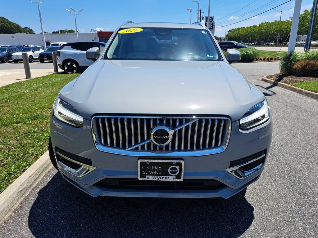 Used 2025 Volvo XC90 T8 Ultra AWD/4WD image 3