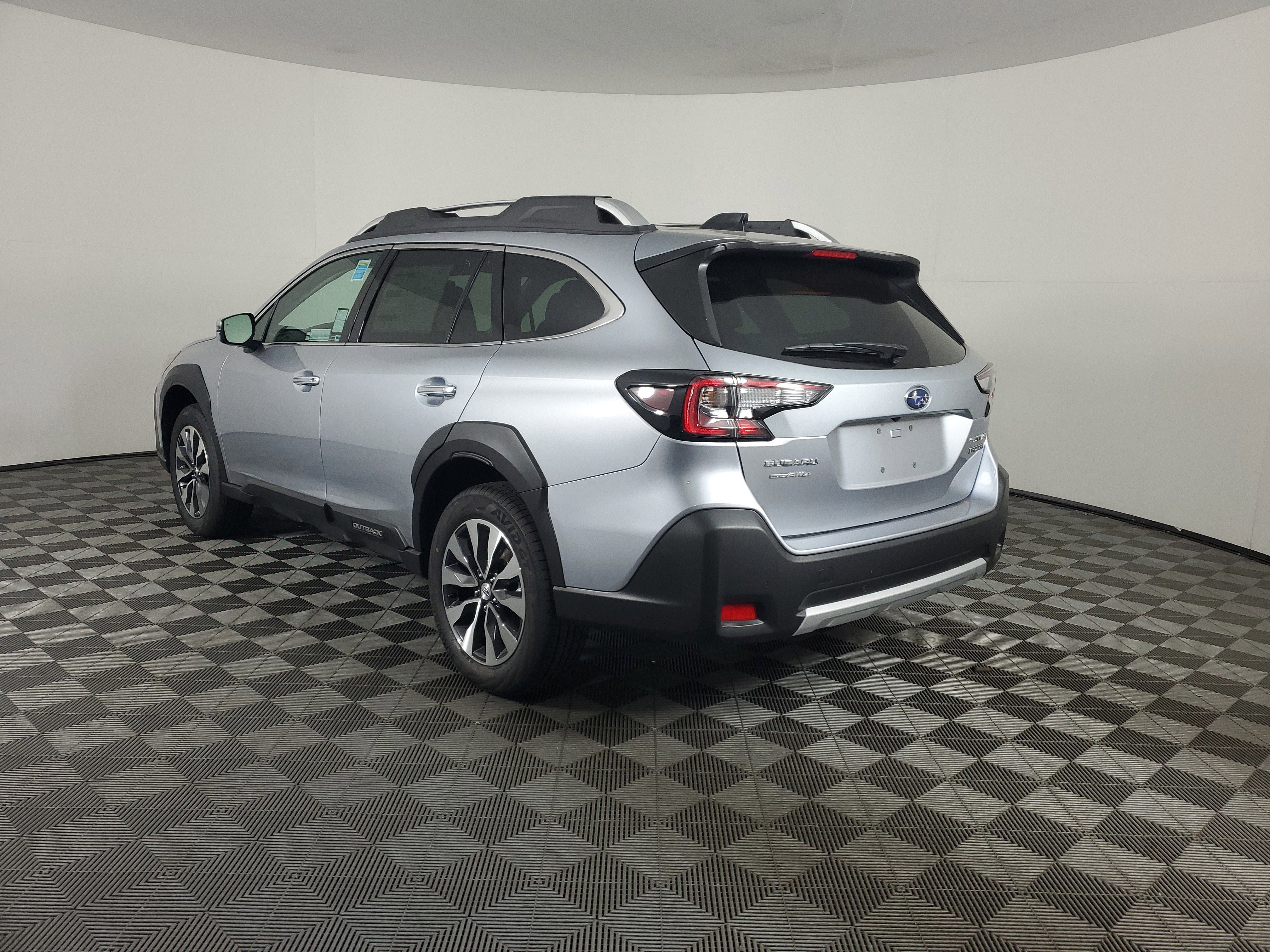 New 2025 Subaru Outback Touring XT image 6