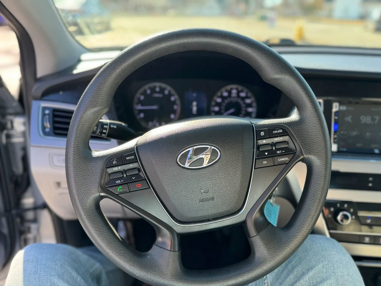 Used 2017 Hyundai Sonata SE FWD image 12