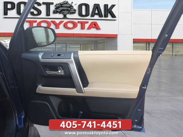 Used 2020 Toyota 4Runner SR5 RWD image 28