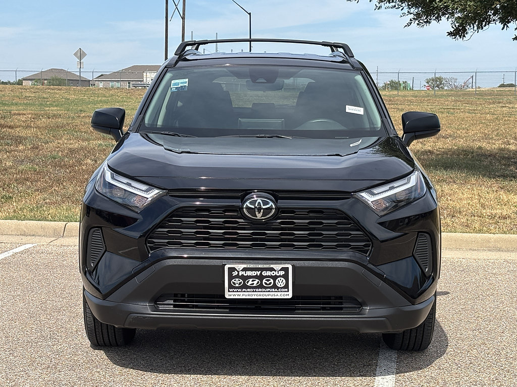 Certified 2025 Toyota RAV4 LE AWD/4WD image 4