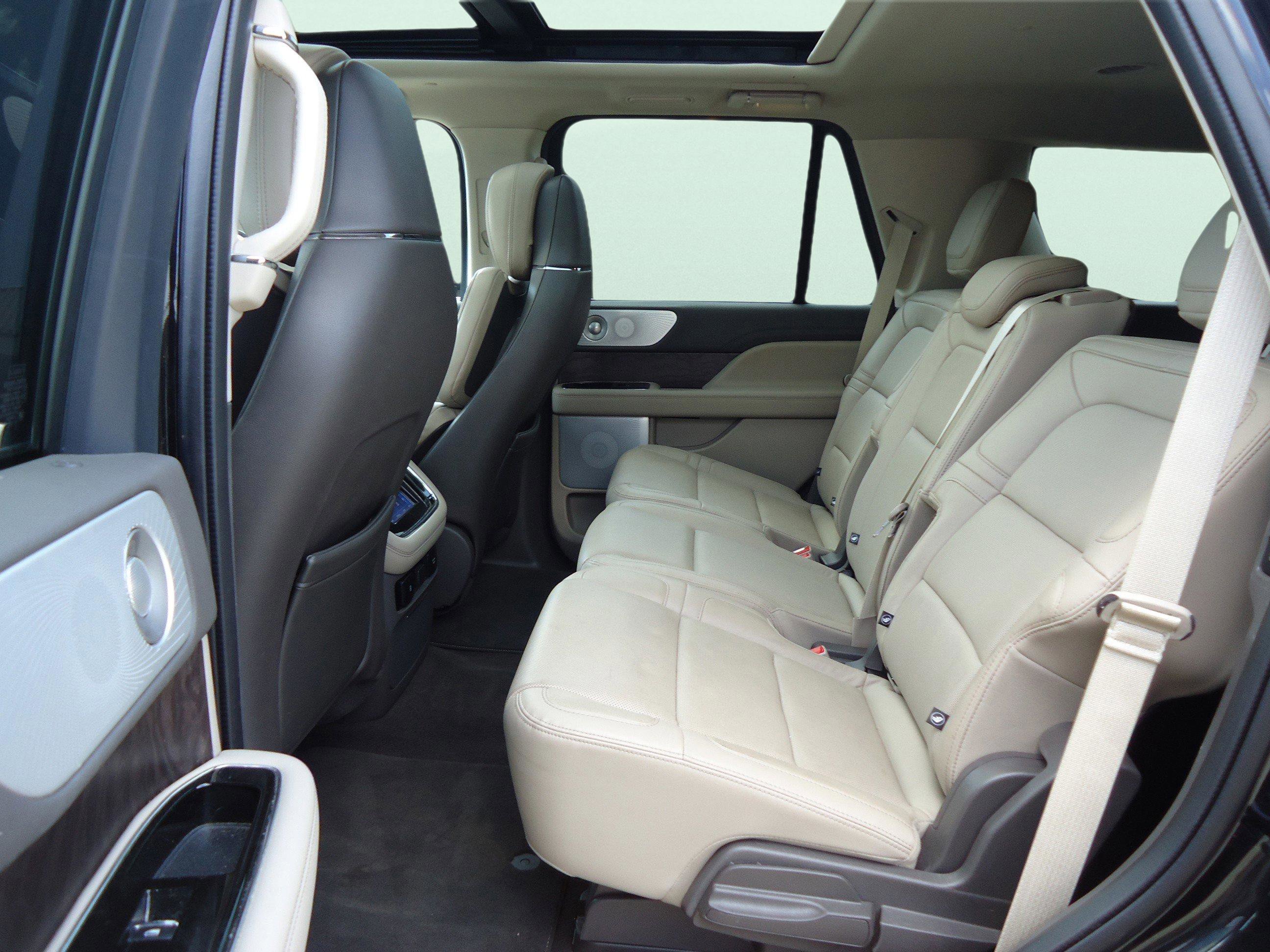 Used 2022 Lincoln Navigator Reserve AWD/4WD image 14