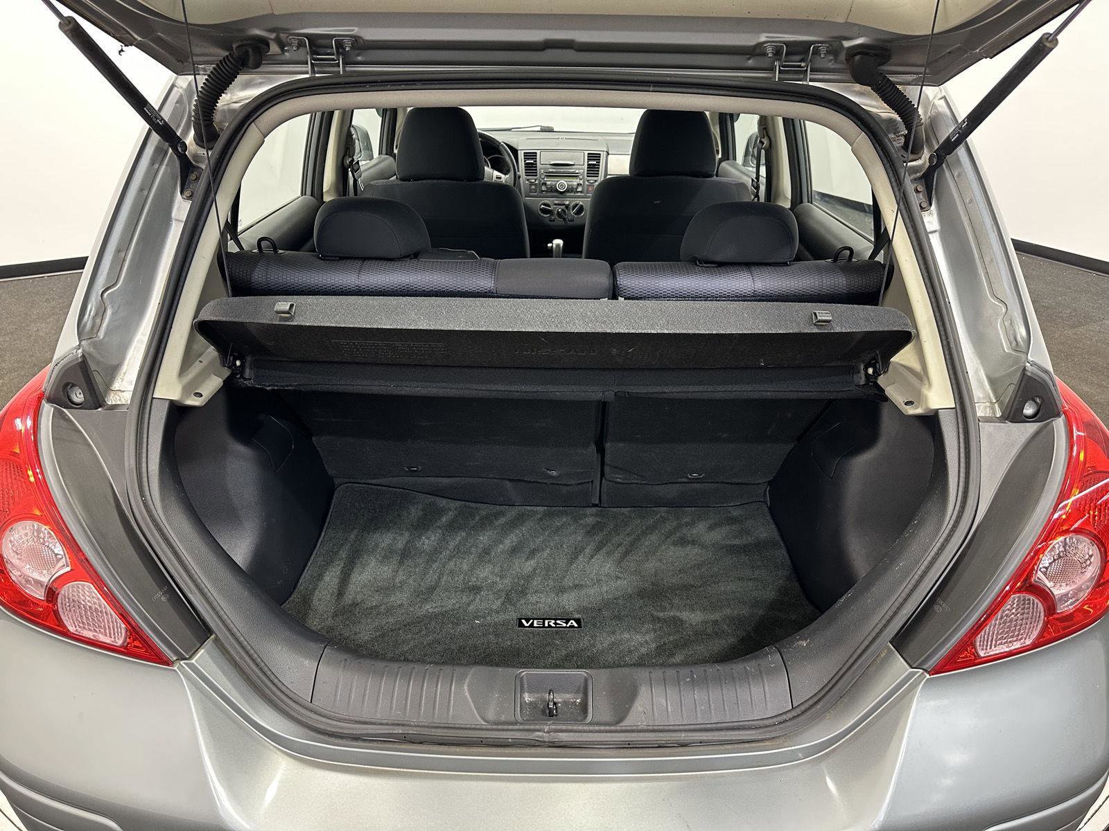 Used 2009 Nissan Versa Hatchback w/ Convenience Pkg FWD image 26