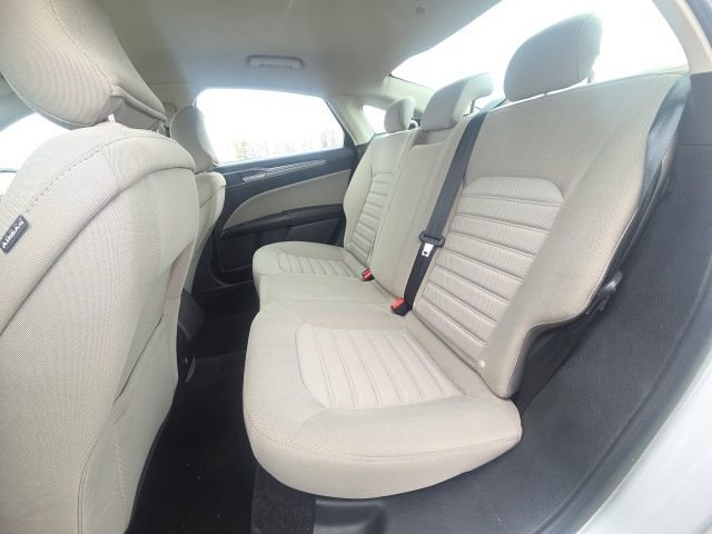 Used 2018 Ford Fusion S FWD image 15